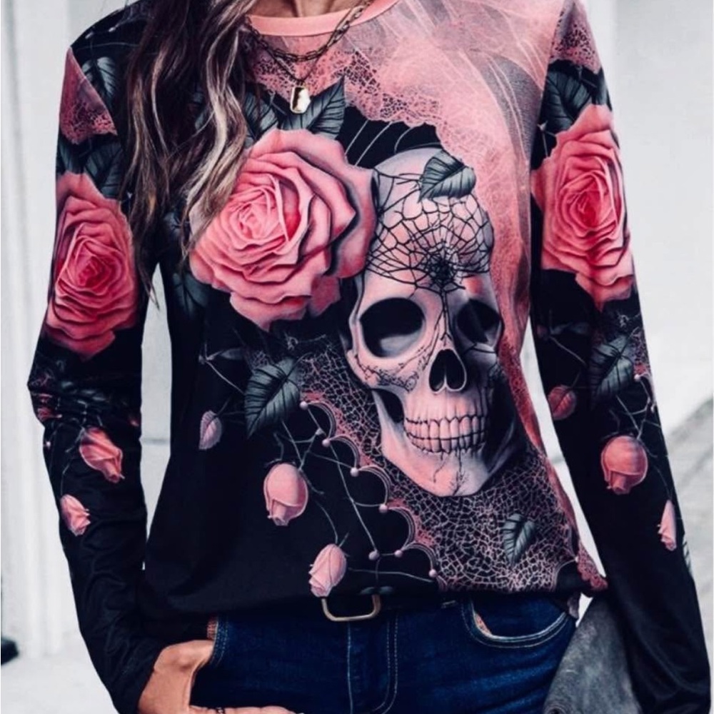 New. Pink & Black, Skull & Roses knit top. Size 1X